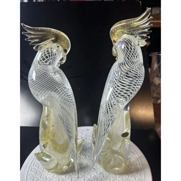 Formia Birds Murano gold Fleck White Optic Glass Cockatoos (FP) - Picture 2 of 16
